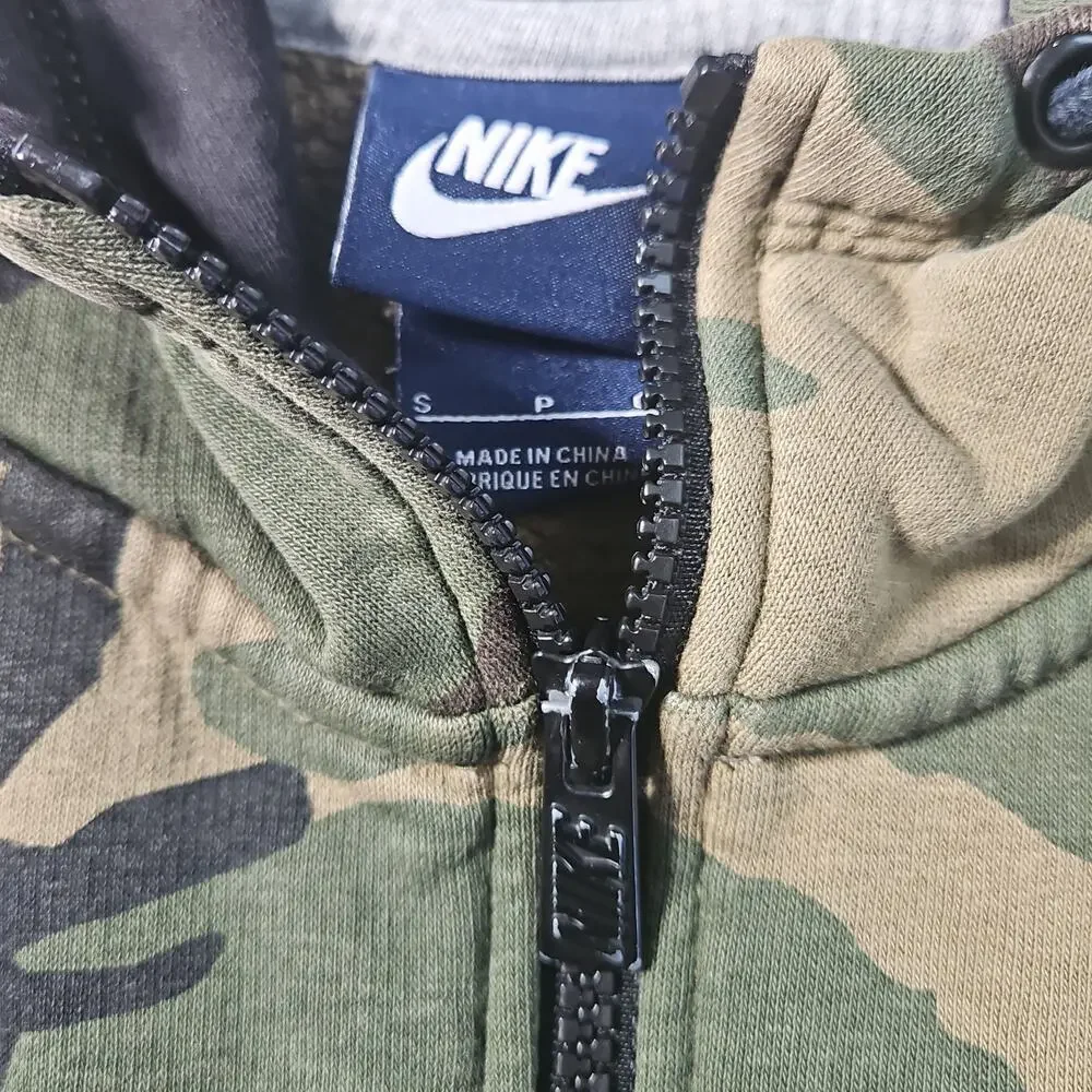 Nike Mens Camo Full Zip Hoodie Woodland Camouflage Sweatshirt Jacket Small